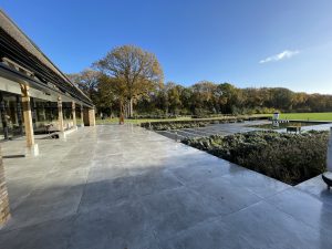 Tuinaanleg Oranjewoude Sierbestrating